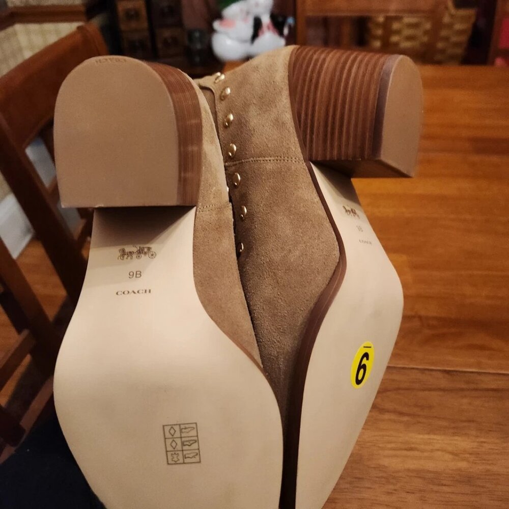 COACH Pauline Suede Pull-On Bootie Women's Size US 9 Coconut - Picture 5 of 6